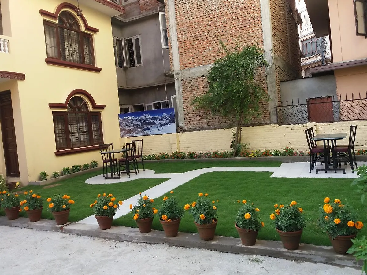 Kathmandu Peace Home 2*,